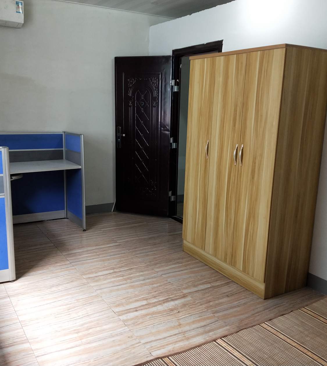 安心公寓一室一厅套间出租,700元一月