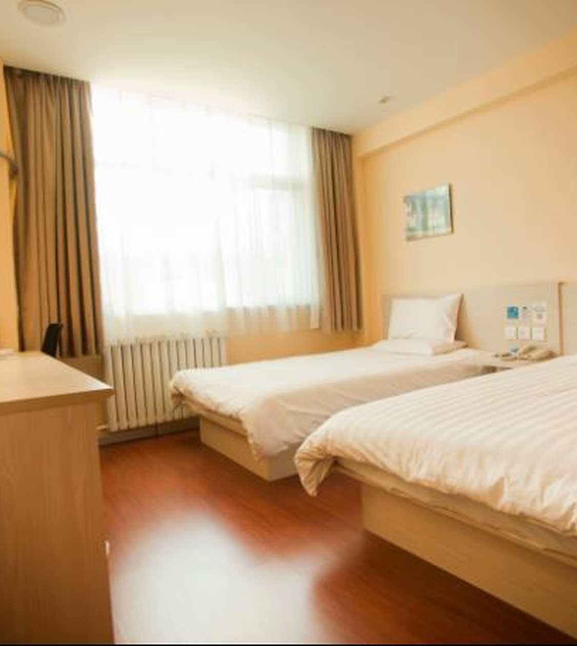 银川市兴庆区新华西街怡莱酒店可办公住宿