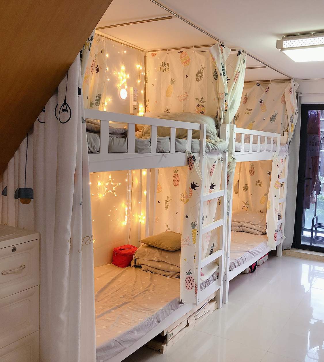 纯女生宿舍高层温馨4人间近地铁可长短租