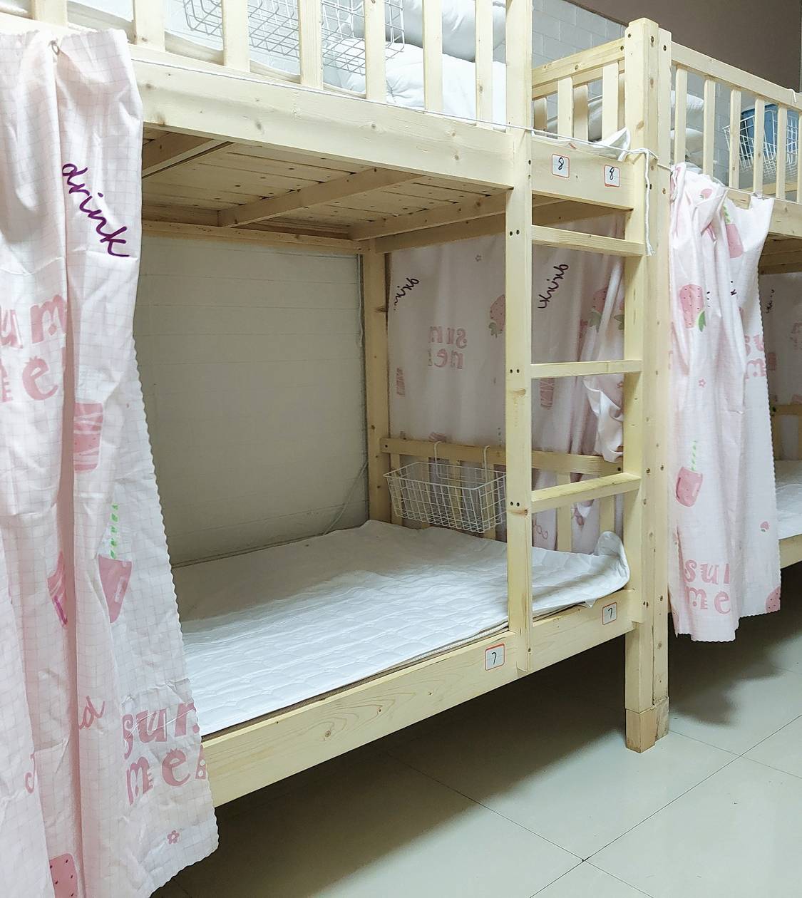 广西大学地铁站i出口女生宿舍/每天18